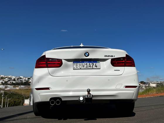 BMW 328i 2.0 LUXURY SEDAN 16V GASOLINA 4P AUTOMÁTICO